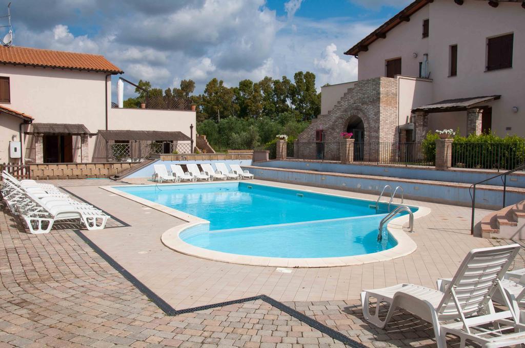 Borgo Valmarina Lejlighedshotel Follonica Eksteriør billede