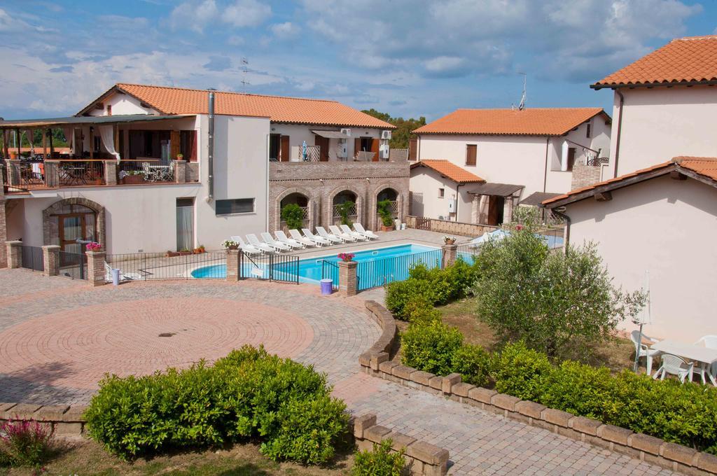Borgo Valmarina Lejlighedshotel Follonica Eksteriør billede